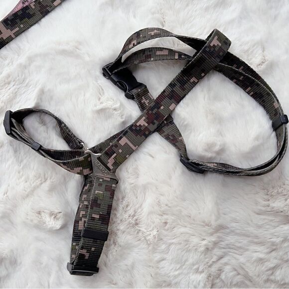 Dog Harness & Leash Bundle Camo Print S/M - Picture 5 of 5